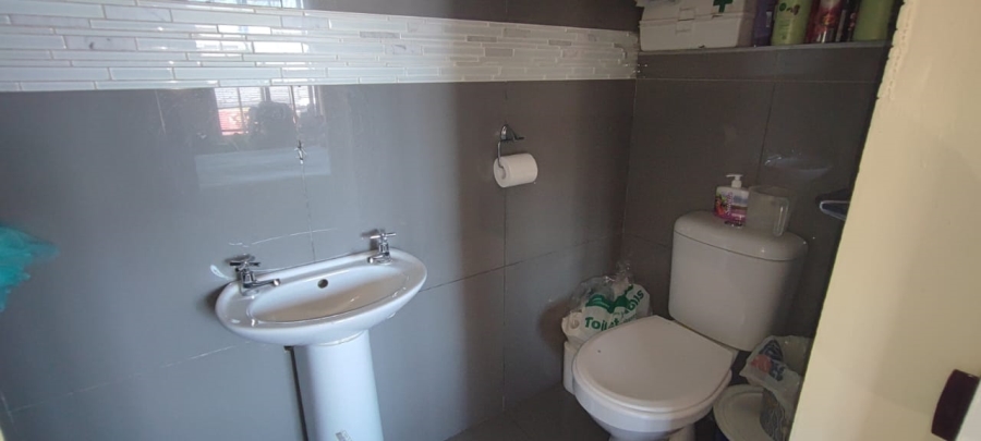 4 Bedroom Property for Sale in Strandfontein Village Western Cape